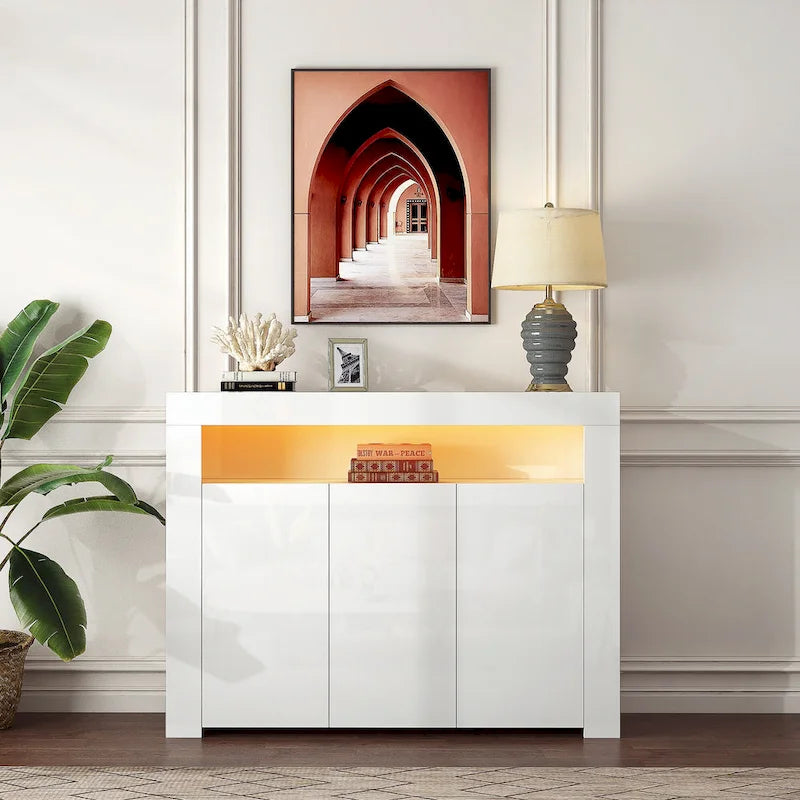 Credenza a 3 ante in bianco lucido con luci LED
