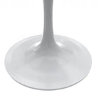 Tavolo da pranzo quadrato con base in acciaio bianco, piano in resina